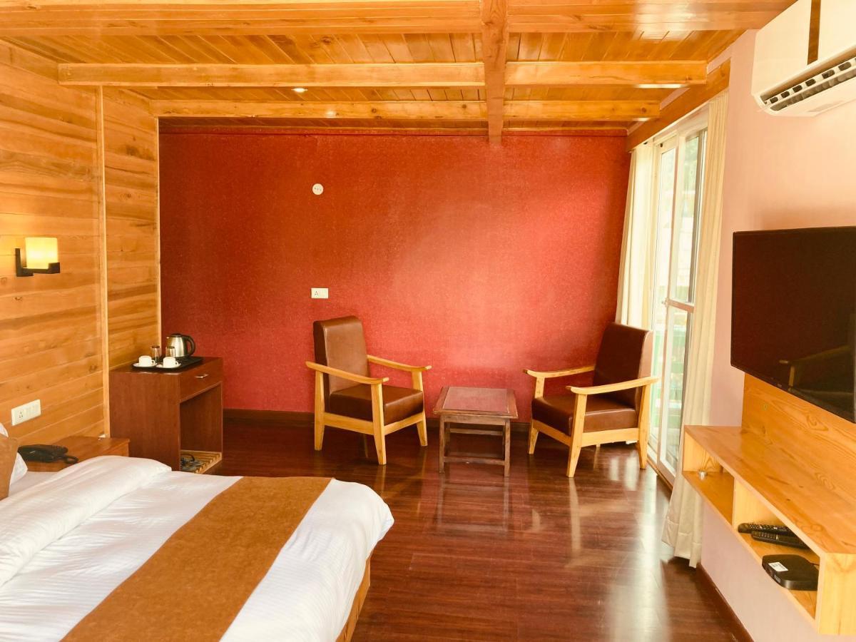 Vista Hill Resort- Centrally Heated & Air Cooled Resort, Manali Kültér fotó